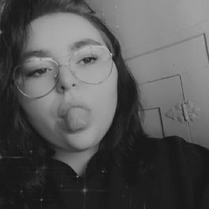 Meet your Posher, Avery